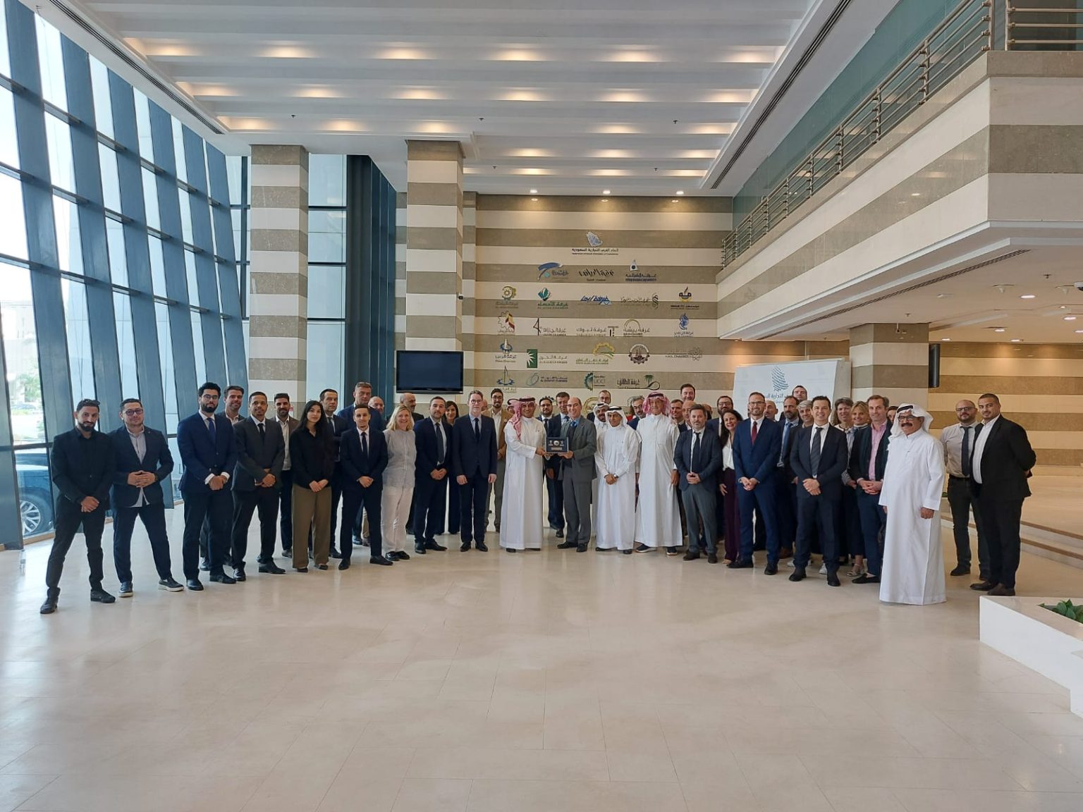 CAFS Welcomes Delegation from ESSEC Business School Alumni in ...